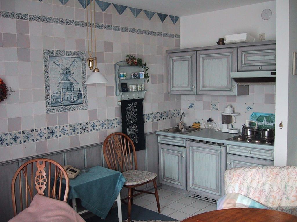Kleine-Niedliche-Friesenwohnung Вестерланд Екстериор снимка